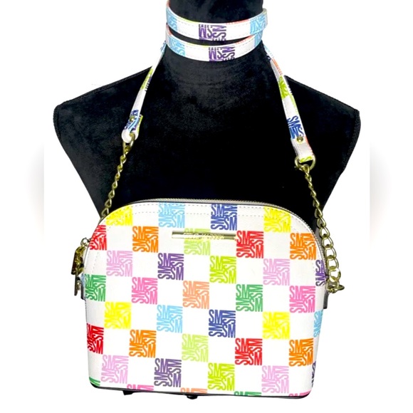 Steve Madden Handbags - STEVE MADDEN Colorful Logo, Crossbody Dome Bag, Gold Link Accented Strap. NWOT
